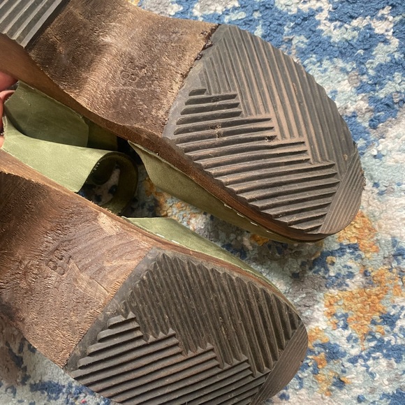 Green Suede Women's Sandals - Picture 5 of 8